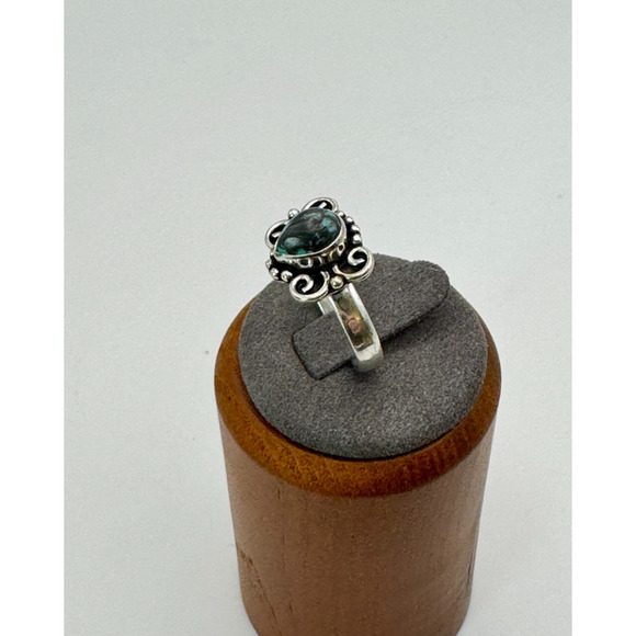 Labradorite Stone Estate Ring .925 Stone Sz 6.5, 3 Grams - Picture 2 of 3